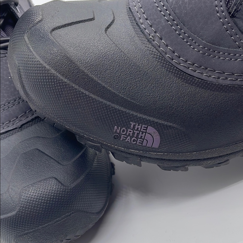 The North Face Gray Purple Winter Boots Waterproof Faux Fur Big Kid Size 5 Warm - Picture 2 of 16